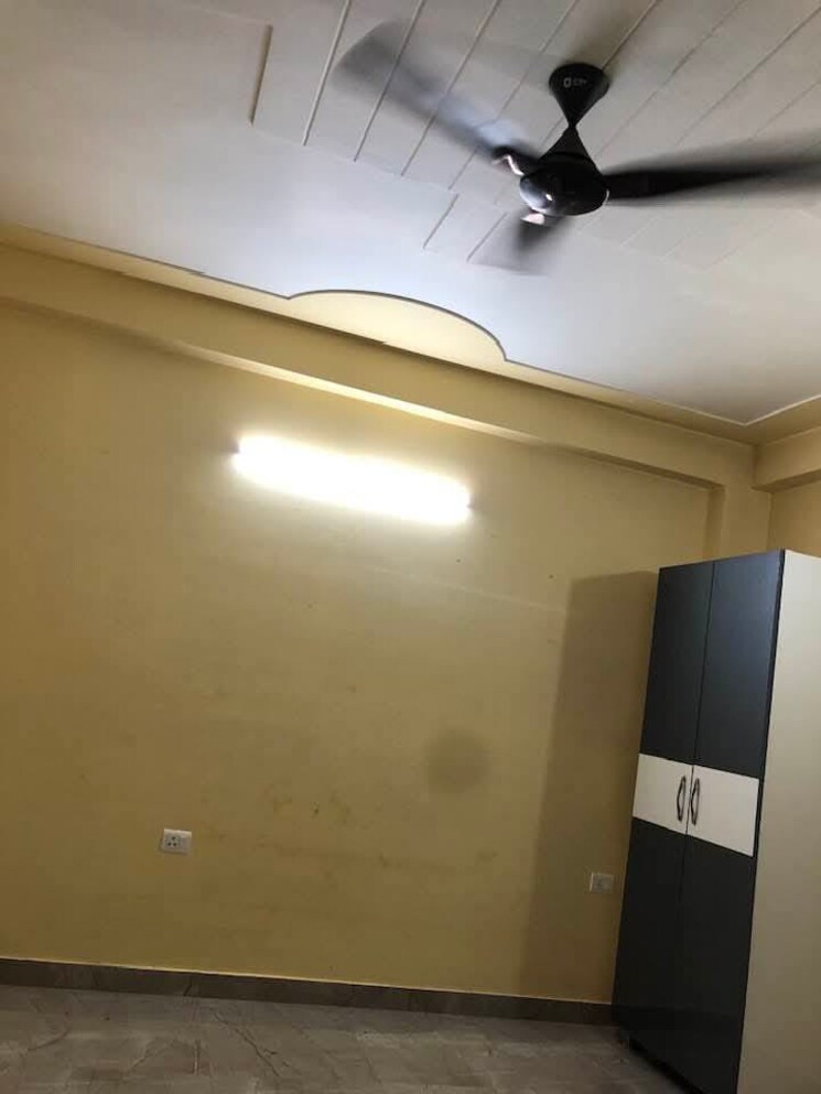 Room, milestone-32nd-avenue 1 Bedroom 500 Sq.Ft. Builder Floor In Sector 15 Gurgaon 8943351