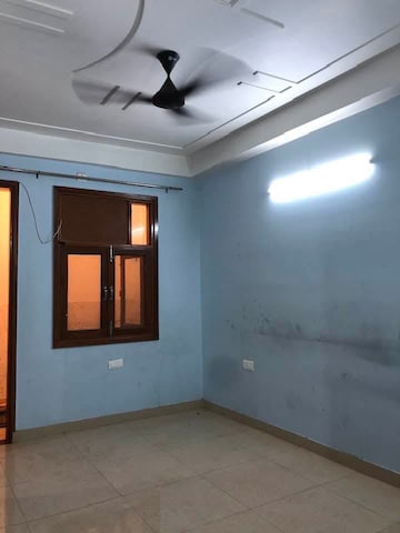 Room in 1 BHK Builder Floor at Milestone 32nd Avenue, Sector 15 – for Rent