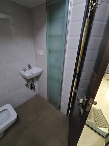 Bathroom in 2 BHK Apartment at Yash Plaza Dadar West, Prabhadevi – for Rent