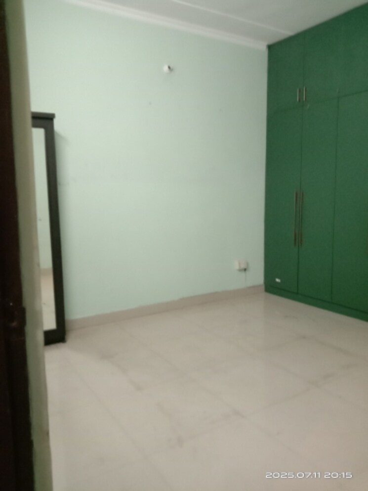 Room, milestone-32nd-avenue 2 Bedroom 800 Sq.Ft. Builder Floor In Sector 15 Gurgaon 8943365