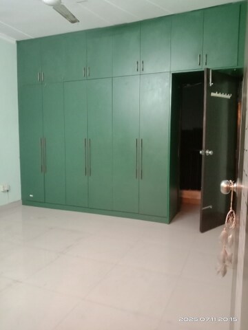 Room in 2 BHK Builder Floor at Milestone 32nd Avenue, Sector 15 – for Rent