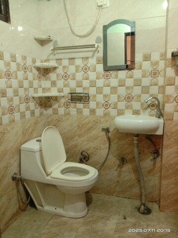 Bathroom in 2 BHK Builder Floor at Milestone 32nd Avenue, Sector 15 – for Rent