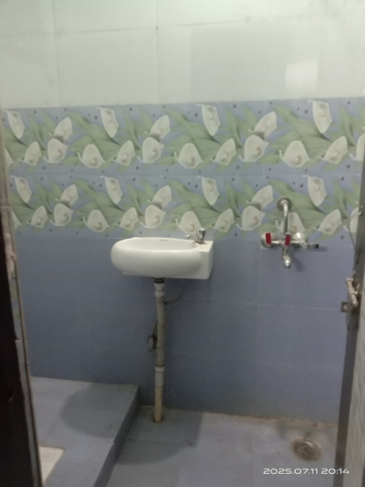 Bathroom, milestone-32nd-avenue 2 Bedroom 800 Sq.Ft. Builder Floor In Sector 15 Gurgaon 8943365