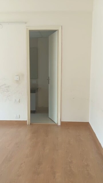 Room in 3 BHK Apartment at Bestech Park View Sanskruti, Sector 92 – for Rent