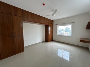 Room in 3 BHK Apartment at Mantri Serenity, Kanakapura Road – for Rent