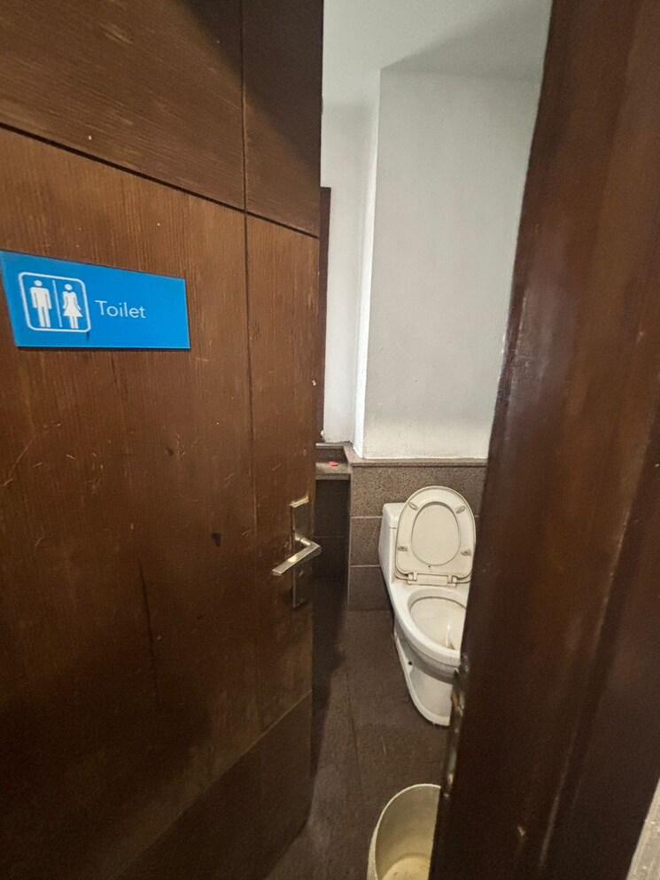 Floor Plan, lajpat nagar Commercial Office Space 2000 Sq.Ft. In Lajpat Nagar Delhi 8943391