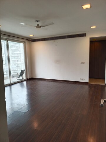 Room in 5 BHK Apartment at Abw La Lagune, Sector 54 – for Rent
