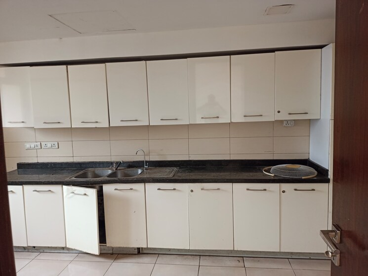 Kitchen, abw-la-lagune 5 Bedroom 4180 Sq.Ft. Apartment In Sector 54 Gurgaon 8943430