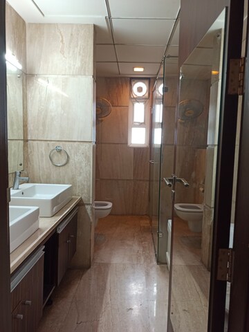 Bathroom in 5 BHK Apartment at Abw La Lagune, Sector 54 – for Rent