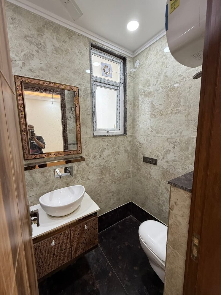 Master Bedroom, lajpat nagar ii 2 Bedroom 1000 Sq.Ft. Builder Floor In Lajpat Nagar ii Delhi 8943415