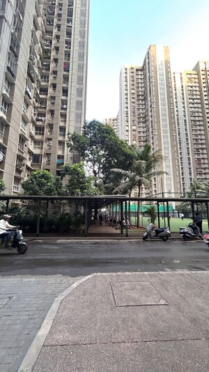 Master Bedroom in 1 BHK Apartment at Lodha Amara, Kolshet Road – for Sale