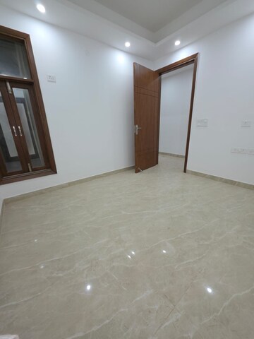 Master Bedroom in 3 BHK Builder Floor at Saket – for Rent