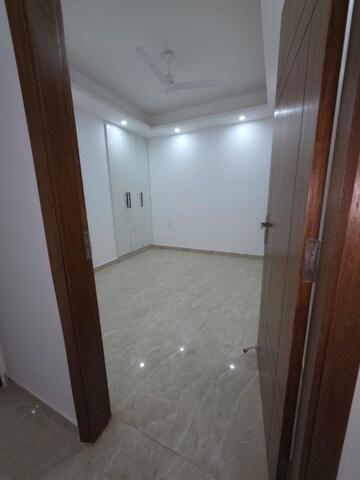 Master Bedroom in 3 BHK Builder Floor at Saket – for Rent