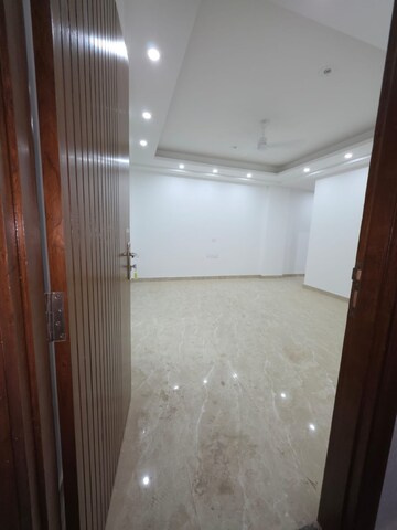 Master Bedroom in 3 BHK Builder Floor at Saket – for Rent