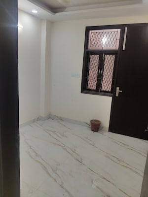 Room in 3 BHK Builder Floor at Govindpuri – for Sale