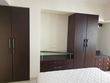Room in 3 BHK Apartment at Andheri West – for Rent