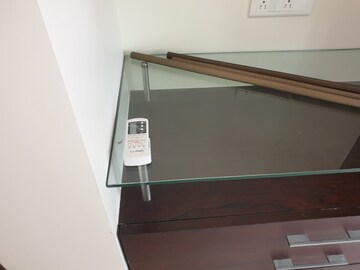 Furnished Amenities in 3 BHK Apartment at Andheri West – for Rent