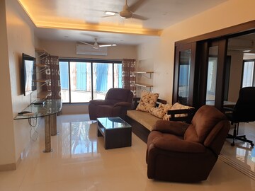 Living Room in 3 BHK Apartment at Andheri West – for Rent