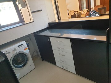 Master Bedroom in 3 BHK Apartment at Andheri West – for Rent