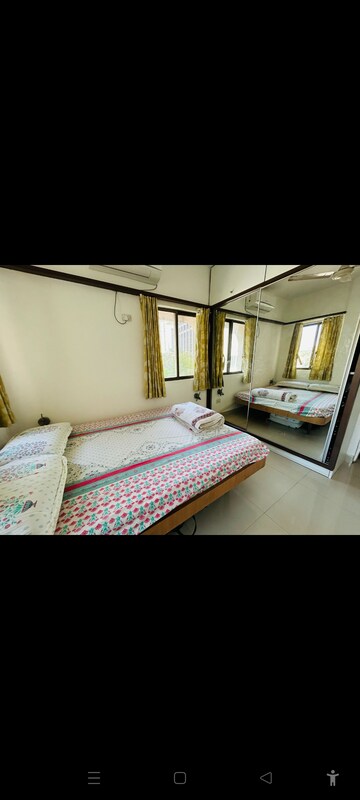 2 BHK Apartment For Rent in Reputed Hrishikesh Apartment, Prabhadevi
