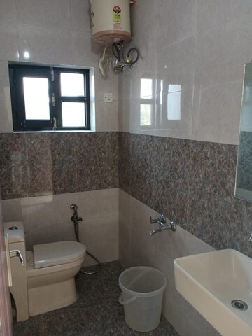 Bathroom in 1 BHK Builder Floor at Sukhdev Vihar – for Rent