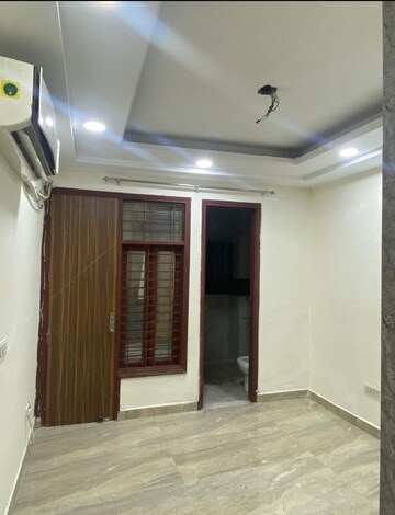Room in 2 BHK Builder Floor at Kishangarh – for Rent