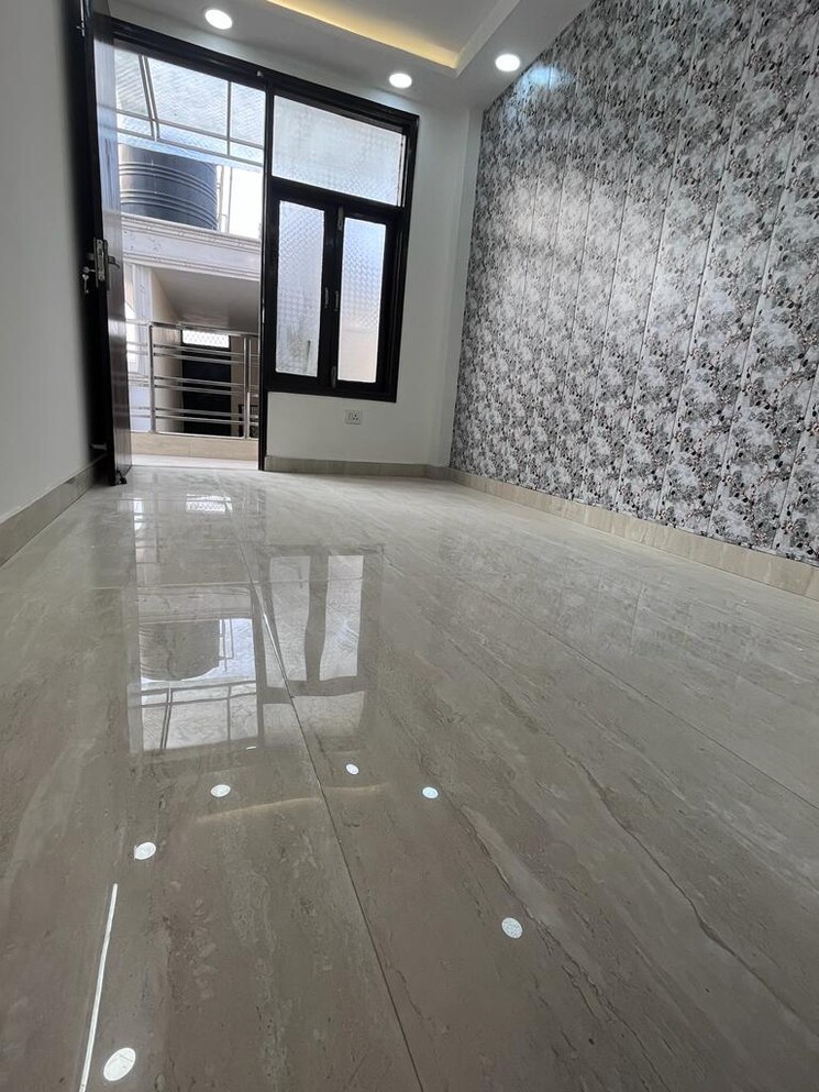 Room, govindpuri 3 Bedroom 910 Sq.Ft. Builder Floor In Govindpuri Delhi 8943593