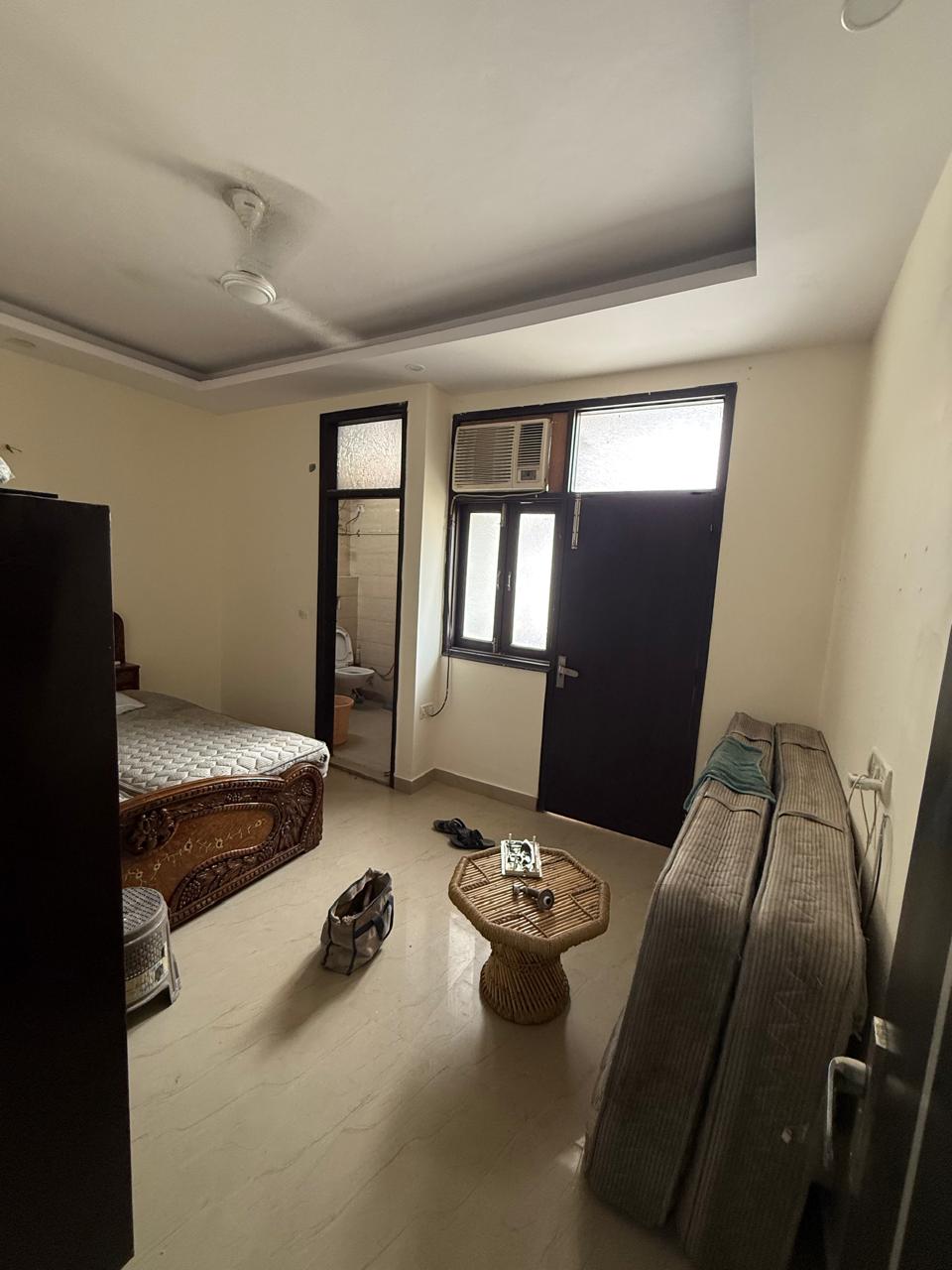 1 BHK Builder Floor For Rent in Kalkaji