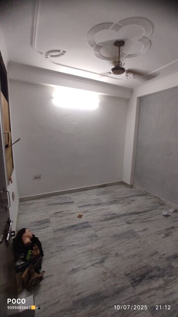 Room in 2 BHK Builder Floor at Kishangarh – for Rent