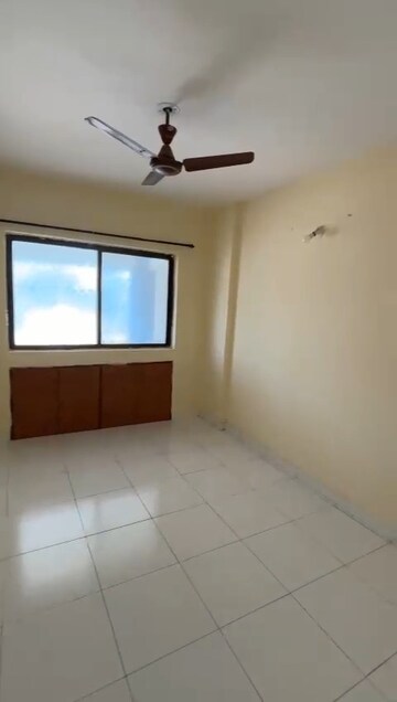 Room in 2 BHK Apartment at Sunshree Woods, Nibm Road – for Rent