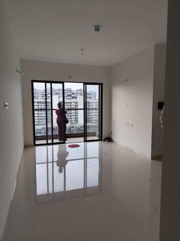 Room in 2 BHK Apartment at Kumar Palmsprings, Undri – for Rent