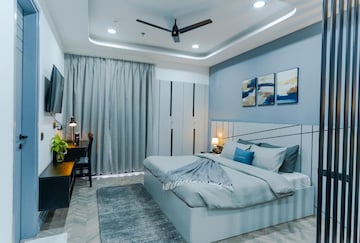 Bedroom in 3 BHK Apartment at DLF Atria, Dlf Phase ii – for Rent