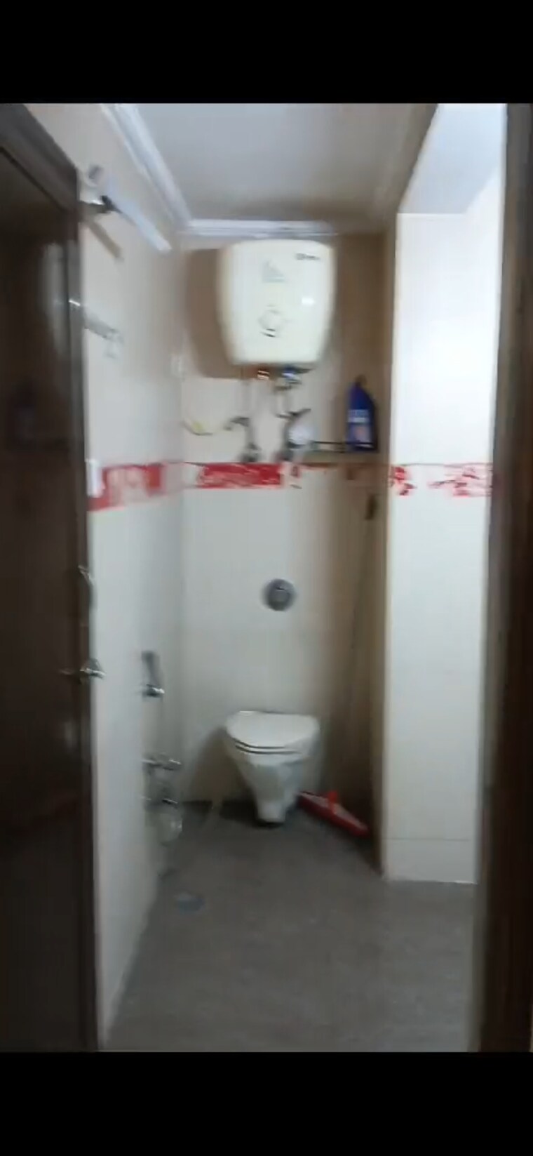 Bathroom, dda-taimoor-enclave 3 Bedroom 900 Sq.Ft. Builder Floor In New Friends Colony Delhi 8943708