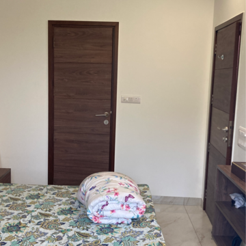 Bedroom in 1 BHK Independent House at RWA Apartments Sector 39, Sector 39 – for Rent
