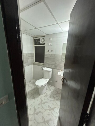 Bathroom in 2.5 BHK Apartment at Amrapali Riverview, Amrapali Leisure Valley – for Sale