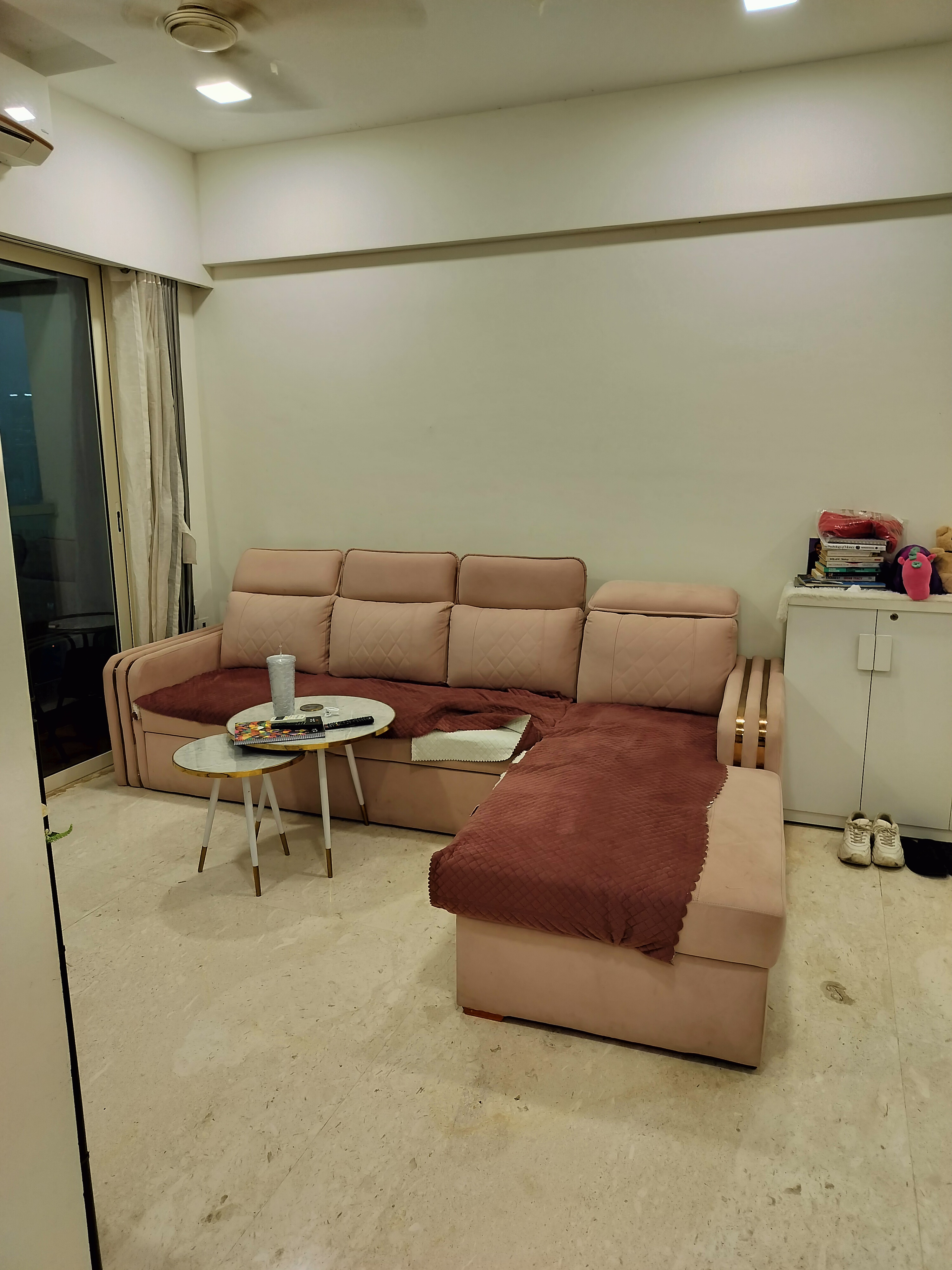 2 BHK Apartment For Rent in Ekta Tripolis