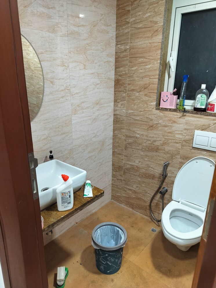 Bathroom, ekta-tripolis 2 Bedroom 775 Sq.Ft. Apartment In Goregaon West Mumbai 8943724