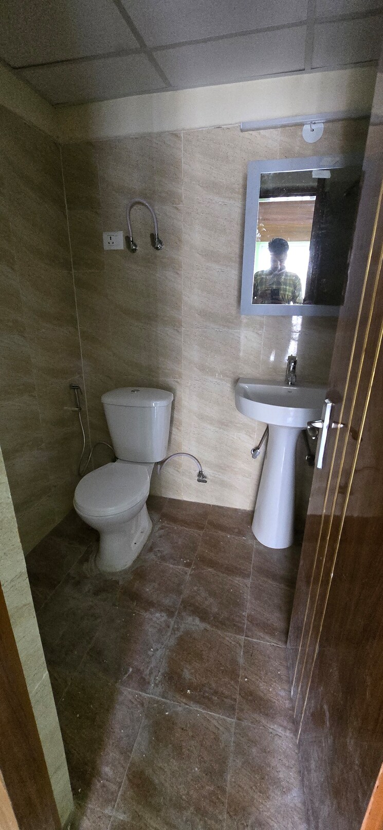 Bathroom, amrapali-terrace-homes 3.5 Bedroom 1600 Sq.Ft. Apartment In Tech Zone 4 Greater Noida Greater Noida 8943723