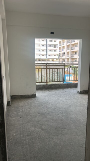 Room in 3 BHK Apartment at Electronic City Phase I – for Sale