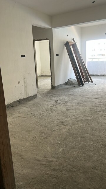 Room in 3 BHK Apartment at Electronic City Phase I – for Sale