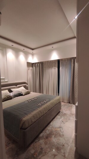 2 BHK Apartment For Sale in Roswalt Zaiden, Andheri West