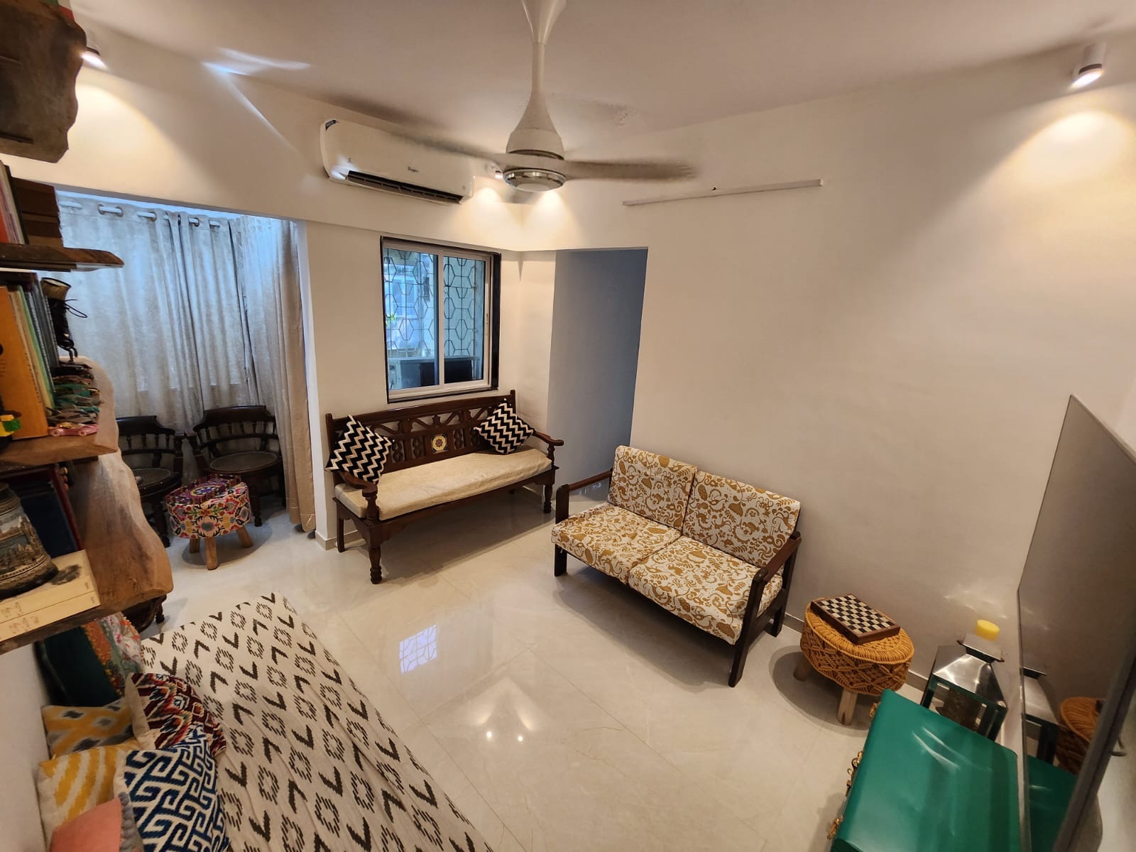 1 BHK Apartment For Rent in New Jay Palace