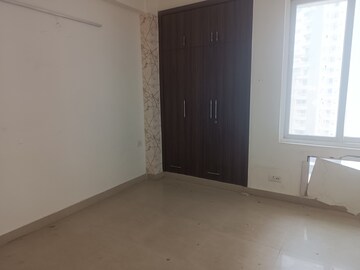 Room in 3 BHK Apartment at Lotus Panache, Sector 110 – for Rent
