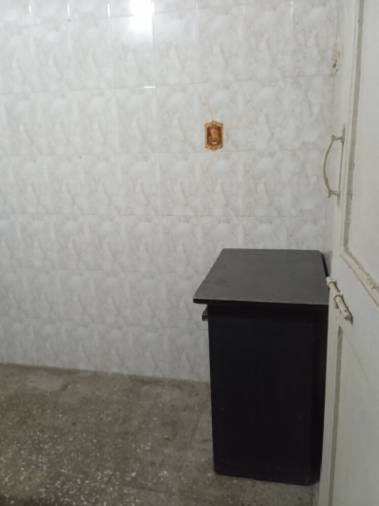 Kitchen, andheri west 1 RK 300 Sq.Ft. Apartment In Andheri West Mumbai 8943956