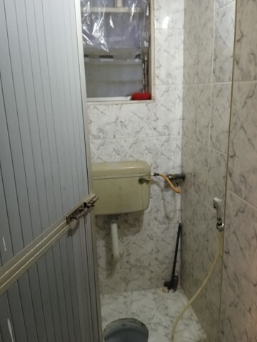 Bathroom in 1 RK Apartment at Andheri West – for Rent