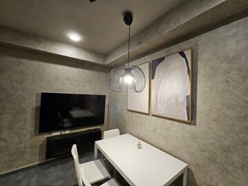 Room in 2 BHK Apartment at Vyttila – for Sale