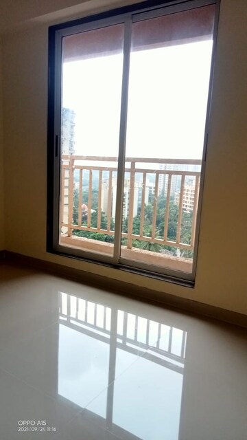 Room in 1 BHK Apartment at Krishna Greenland Park Vastu Federation, Ghodbunder Road – for Rent
