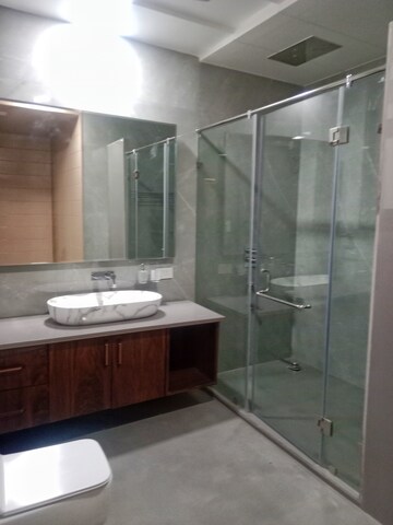 Bathroom in 6 BHK Independent House at Vaishali Nagar – for Sale