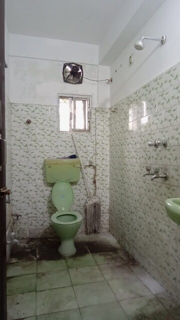 Bathroom in 3.5 BHK Builder Floor at Barisha – for Sale