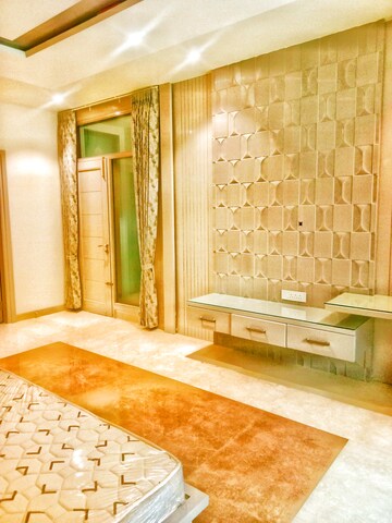 Bedroom in 6 BHK Independent House at Vaishali Nagar – for Sale